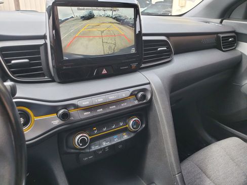 Used 2020 Hyundai Veloster Turbo R-Spec FWD image 4