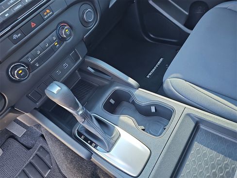 Used 2024 Nissan Frontier S image 24