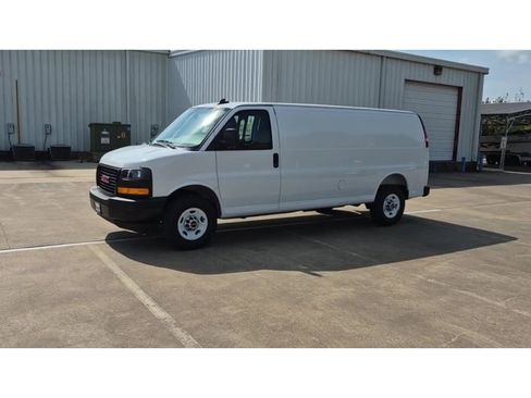 New 2025 GMC Savana 2500 Extended w/ Enhanced Convenience Package image 4