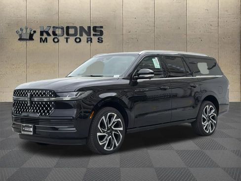 New 2026 Lincoln Navigator L Black Label AWD/4WD image 1