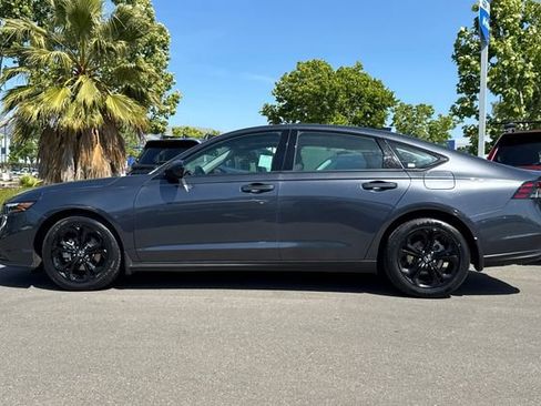 Used 2025 Honda Accord SE image 7