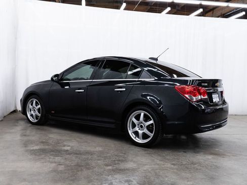 Used 2015 Chevrolet Cruze LTZ w/ Sun, Sound and Sport Package FWD image 4