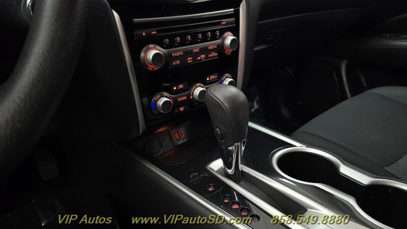 Used 2019 Nissan Pathfinder S FWD image 23