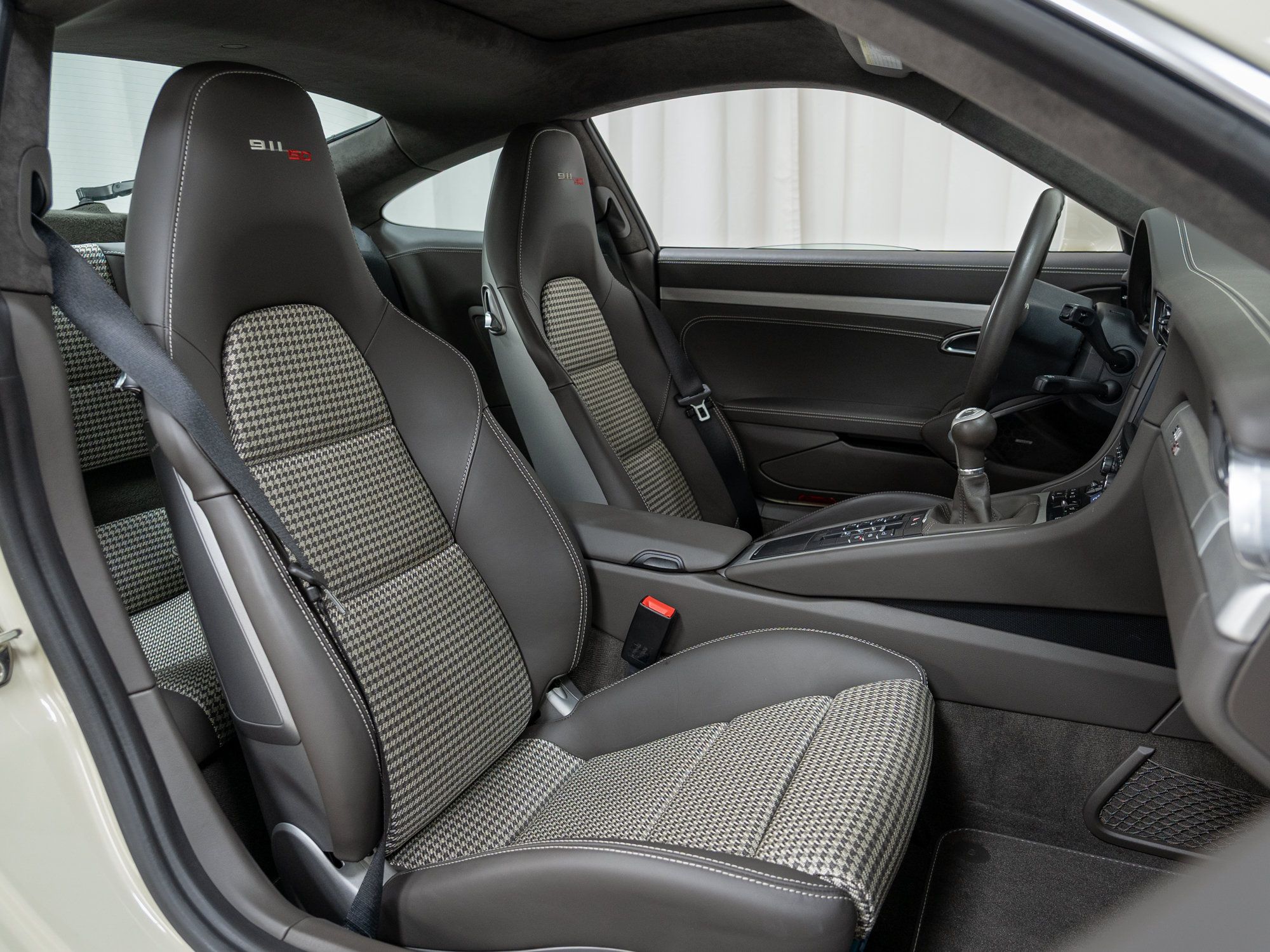 Certified 2014 Porsche 911 50th Anniversary Edition RWD image 42