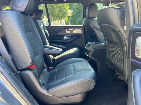 Used 2022 Mercedes-Benz GLS 450 4MATIC image 28