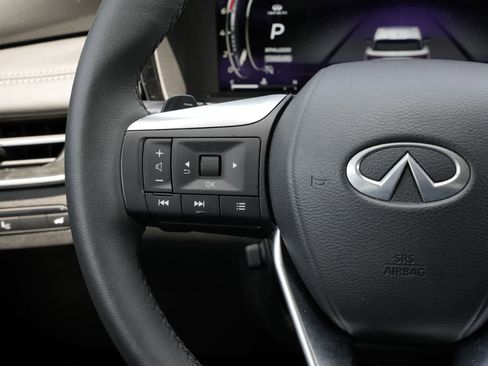 Certified 2025 INFINITI QX60 Luxe w/ Vision Package FWD image 10