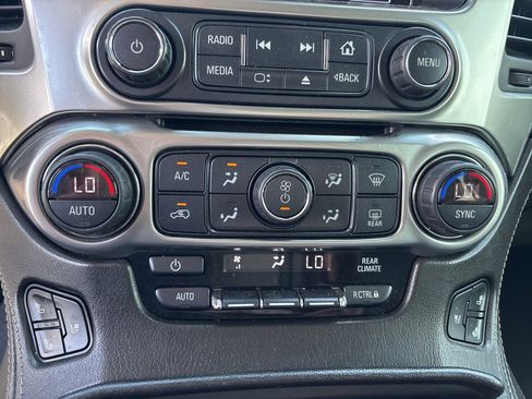 Used 2020 Chevrolet Suburban Premier image 34