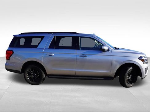 Used 2024 Ford Expedition Max XLT AWD/4WD image 2
