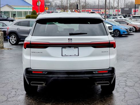 Used 2025 Buick Enclave Sport Touring image 17