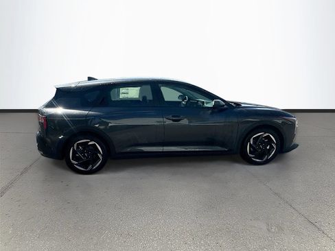 New 2026 Kia K4 EX FWD image 8