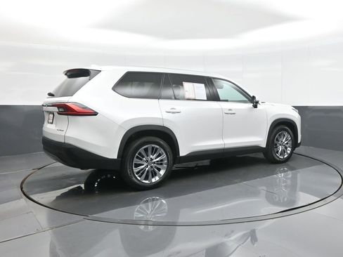 Certified 2024 Toyota Grand Highlander AWD image 7