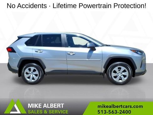 Used 2022 Toyota RAV4 LE FWD image 8