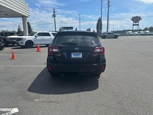 Used 2018 Subaru Outback 3.6R Limited AWD/4WD image 3