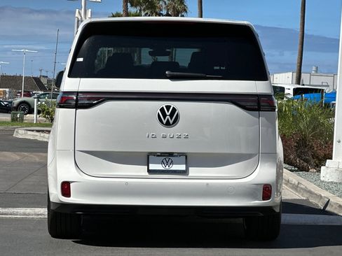 New 2025 Volkswagen ID. Buzz Pro S image 6