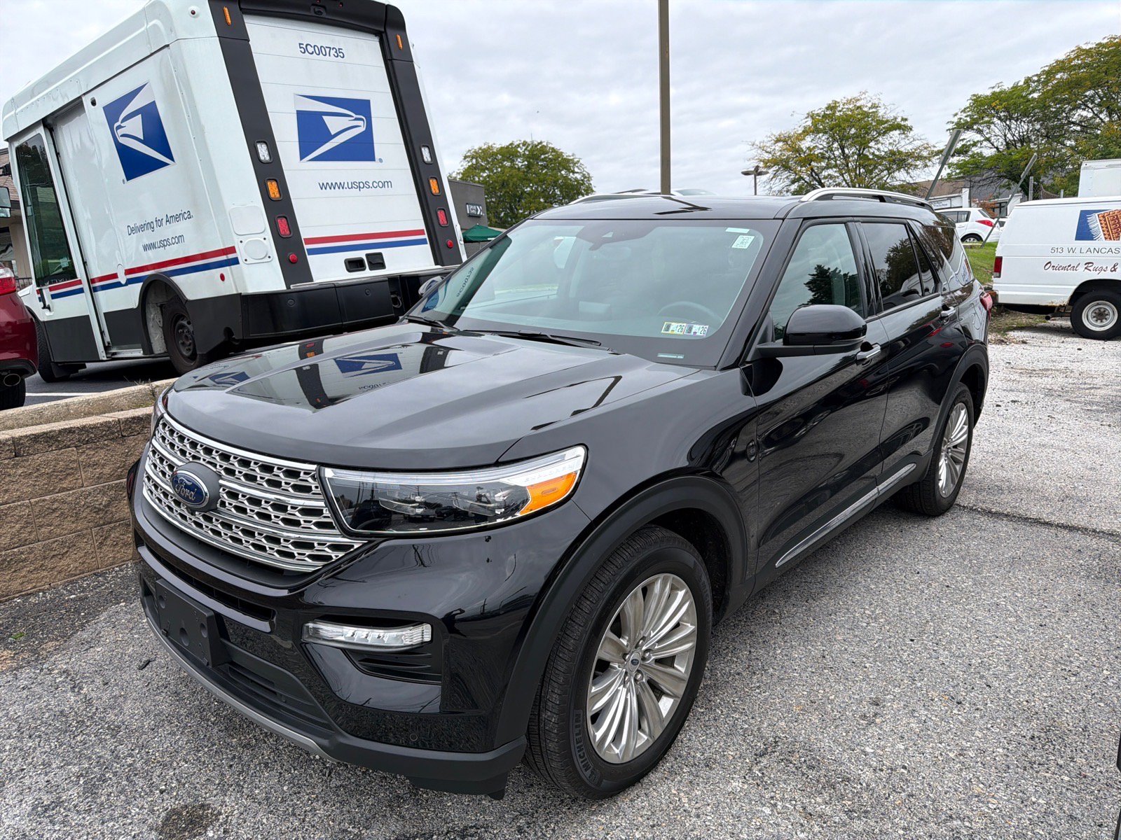 Certified 2023 Ford Explorer Limited w/ Limited Technology Package AWD/4WD image 1