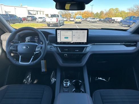 New 2026 Ford Explorer ST-Line w/ ST-Line Street Pack image 7