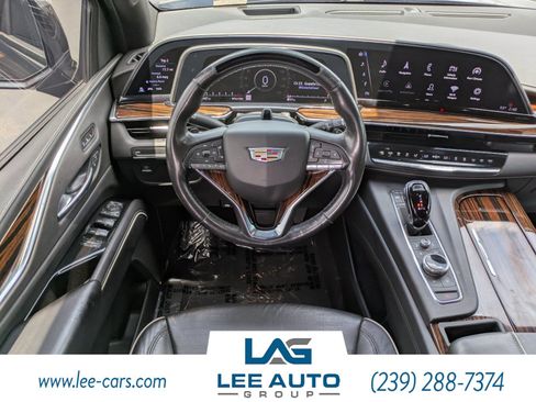 Used 2022 Cadillac Escalade ESV Premium Luxury RWD image 13