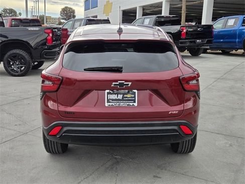 Certified 2024 Chevrolet Trax RS w/ Driver Confidence Package image 5