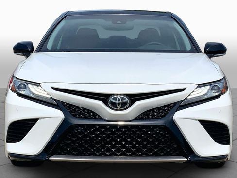 Used 2018 Toyota Camry XSE FWD image 4