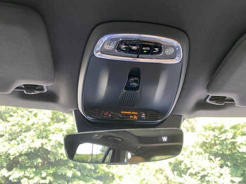 Used 2018 Volvo XC90 T6 Momentum w/ Convenience Package AWD/4WD image 29