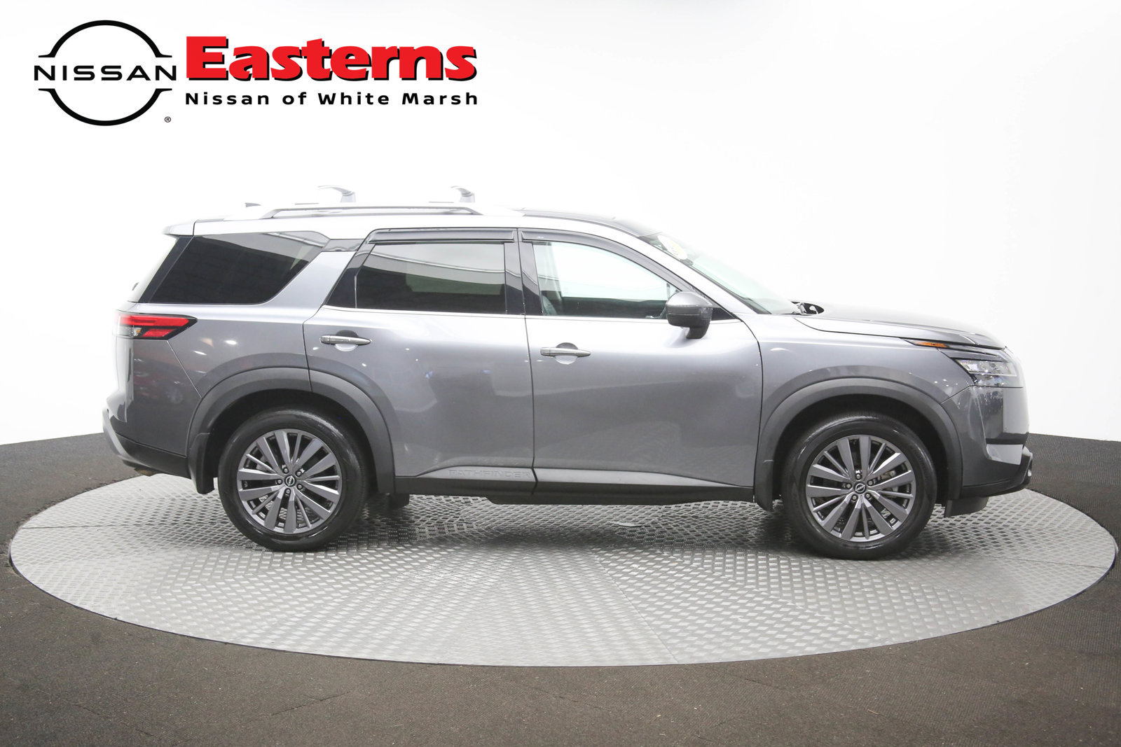 Used 2024 Nissan Pathfinder SL AWD/4WD image 45