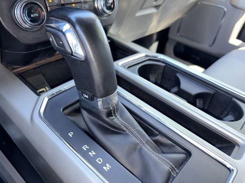 Used 2019 Ford F150 Lariat w/ Equipment Group 502A Luxury AWD/4WD image 22