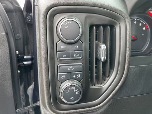 Used 2023 Chevrolet Silverado 1500 Custom image 5