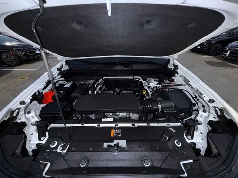 Used 2025 Chevrolet Colorado W/T w/ WT Custom Package image 23