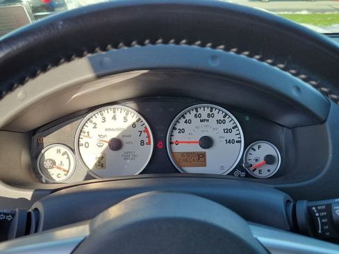 Used 2021 Nissan Frontier PRO-4X w/ Pro-4x Utility Package image 25