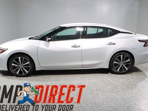 Used 2022 Nissan Maxima SV w/ Floor Mat Group FWD image 10