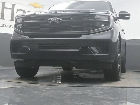 Used 2025 Ford Expedition Platinum w/ Stealth Appearance Package AWD/4WD image 58