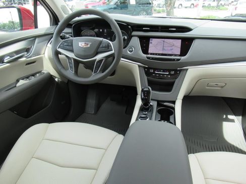 New 2026 Cadillac XT5 Premium Luxury AWD/4WD image 12