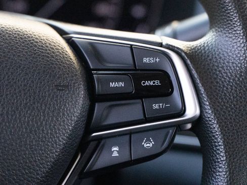 Used 2019 Honda Accord LX image 32