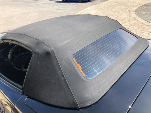 Used 2004 Chevrolet Corvette Convertible w/ Preferred Equipment Group RWD image 43