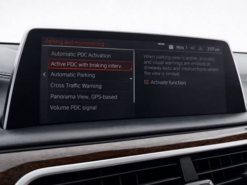 Used 2021 BMW 750i xDrive w/ Executive Package image 32