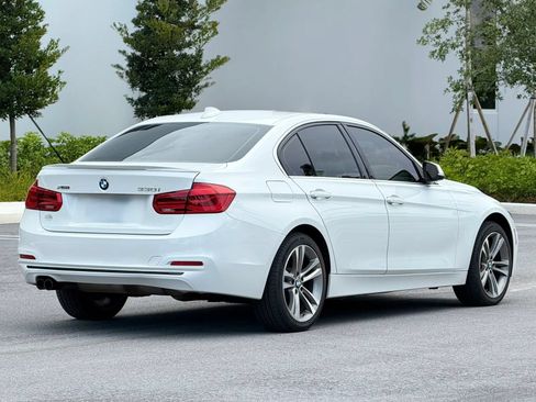 Used 2018 BMW 330i xDrive Sedan AWD/4WD image 7
