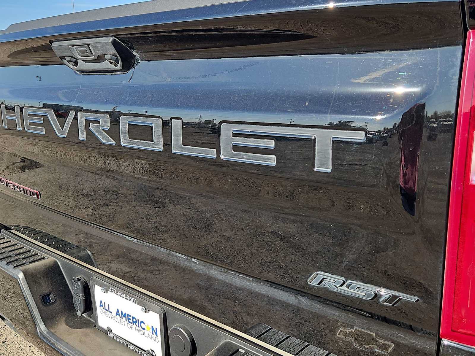 Used 2025 Chevrolet Silverado 1500 RST w/ Redline Edition AWD/4WD image 23