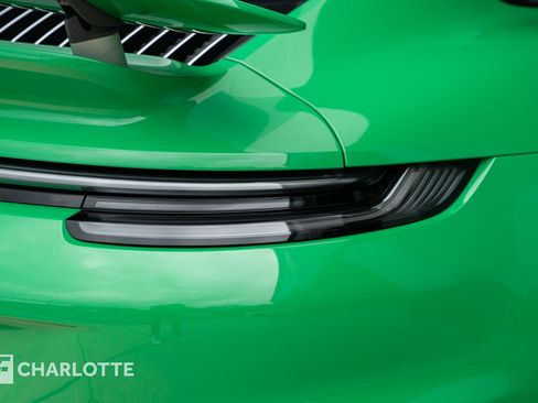 Used 2022 Porsche 911 Turbo image 19