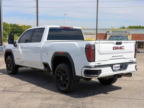 Used 2025 GMC Sierra 2500 AT4 AWD/4WD image 5