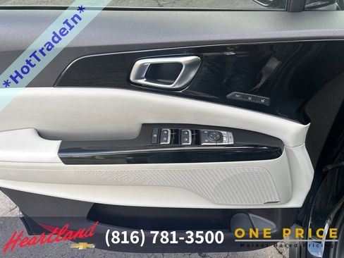 Used 2022 Kia Carnival SX Prestige image 14