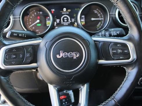 Used 2023 Jeep Wrangler Unlimited Sahara w/ Cold Weather Group AWD/4WD image 17