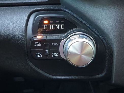 Used 2022 RAM 1500 Laramie AWD/4WD image 12