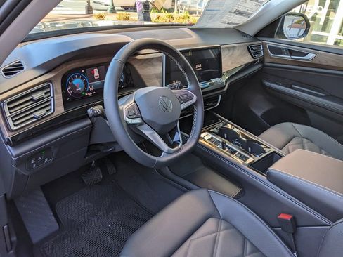 New 2026 Volkswagen Atlas SE FWD image 8