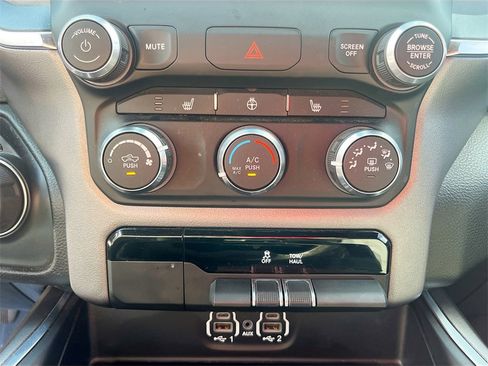 Used 2024 RAM 1500 Big Horn image 15