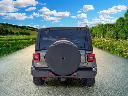 Certified 2025 Jeep Wrangler Unlimited Rubicon w/ Convenience Group AWD/4WD image 5