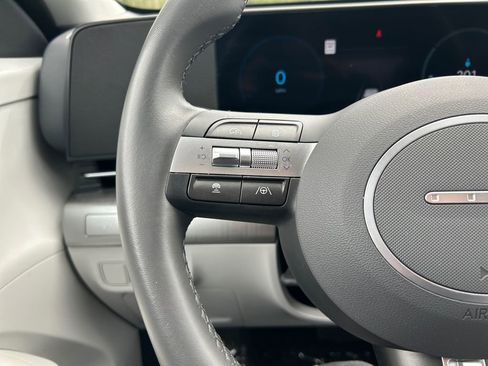 Used 2024 Hyundai Kona SEL FWD image 15