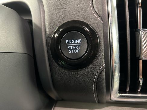 New 2026 Ford Expedition Platinum w/ Driver's Package image 18