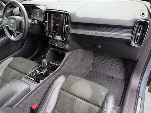 Used 2021 Volvo XC40 T5 R-Design w/ Climate Package AWD/4WD image 21