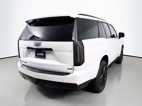 Used 2025 Cadillac Escalade Sport w/ LPO, Floor Liner Package AWD/4WD image 7