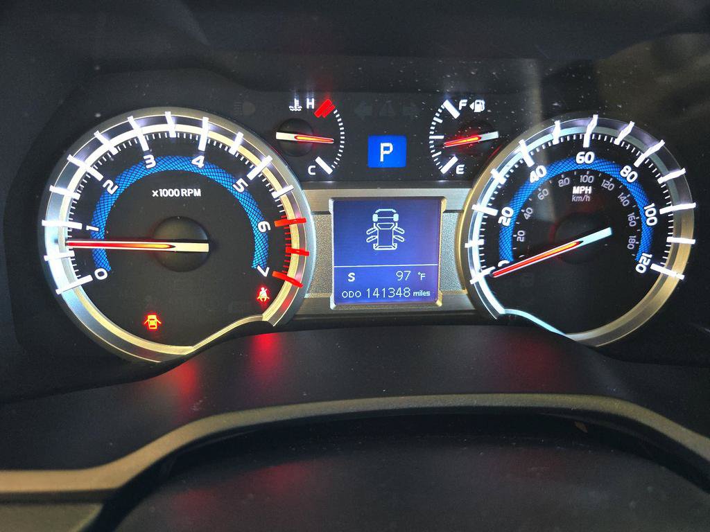 Used 2015 Toyota 4Runner SR5 AWD/4WD image 18